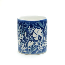 將圖片載入圖庫檢視器 Hand-painted Mug (Low Relief Plant Painting) HPM-P003 for Art Lovers and Blue & White Porcelain Lovers