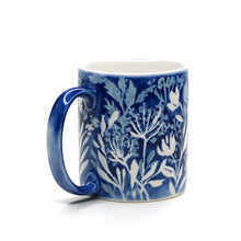 將圖片載入圖庫檢視器 Hand-painted Mug (Low Relief Plant Painting) HPM-P005 for Art Lovers and Blue & White Porcelain Lovers