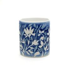 將圖片載入圖庫檢視器 Hand-painted Mug (Low Relief Plant Painting) HPM-P002 for Art Lovers and Blue &amp; White Porcelain Lovers
